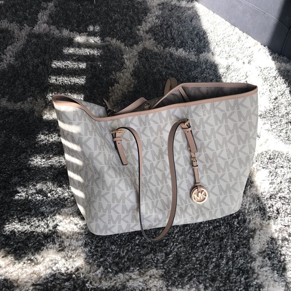 Michael Kors Large Jet Set Tote WT - Picture 3 of 6